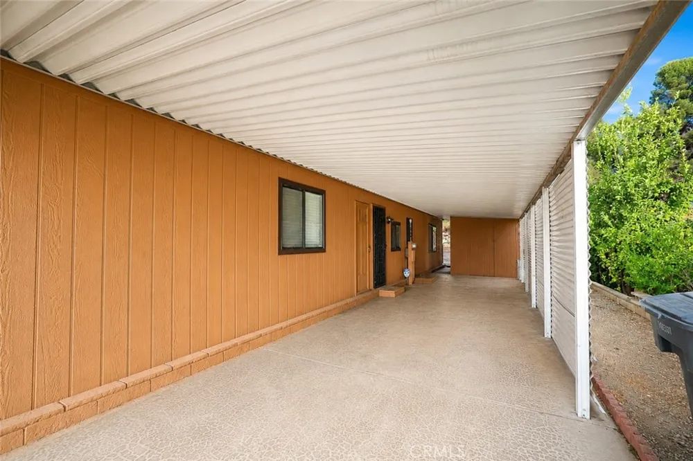 10574 Chisholm Trail Cherry Valley, CA 92223
