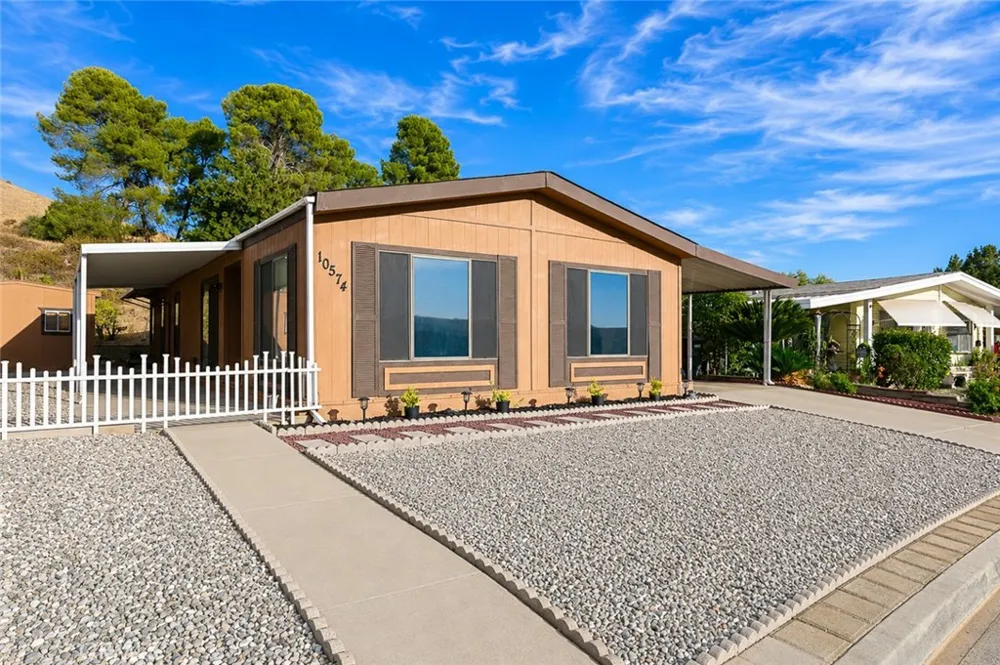 10574 Chisholm Trail Cherry Valley, CA 92223