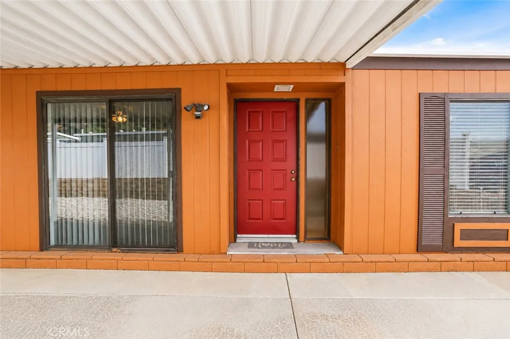 10574 Chisholm Trail Cherry Valley, CA 92223