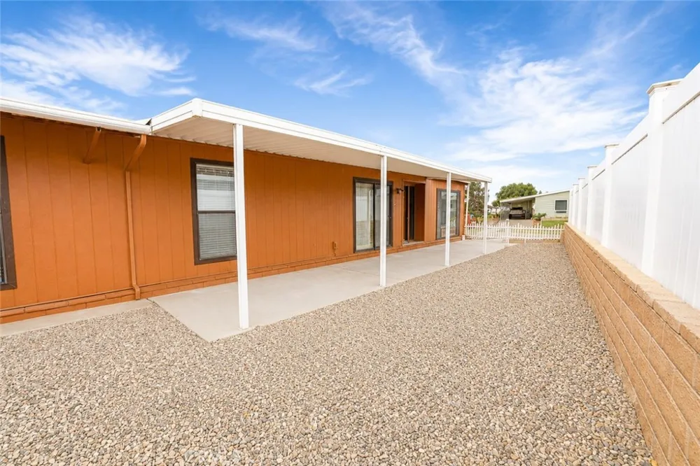 10574 Chisholm Trail Cherry Valley, CA 92223