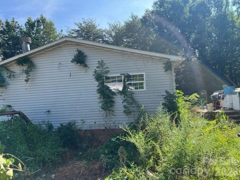 366 Shires Road Ellenboro, NC 28040