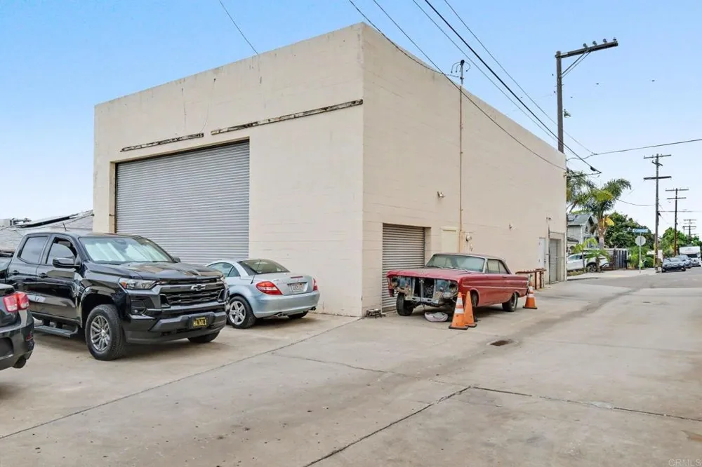 1235 Cushman Ave San Diego, CA 92110
