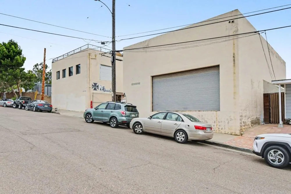 1235 Cushman Ave San Diego, CA 92110