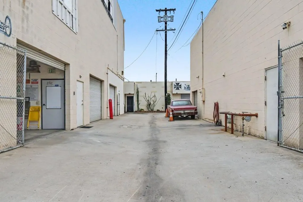 1235 Cushman Ave San Diego, CA 92110