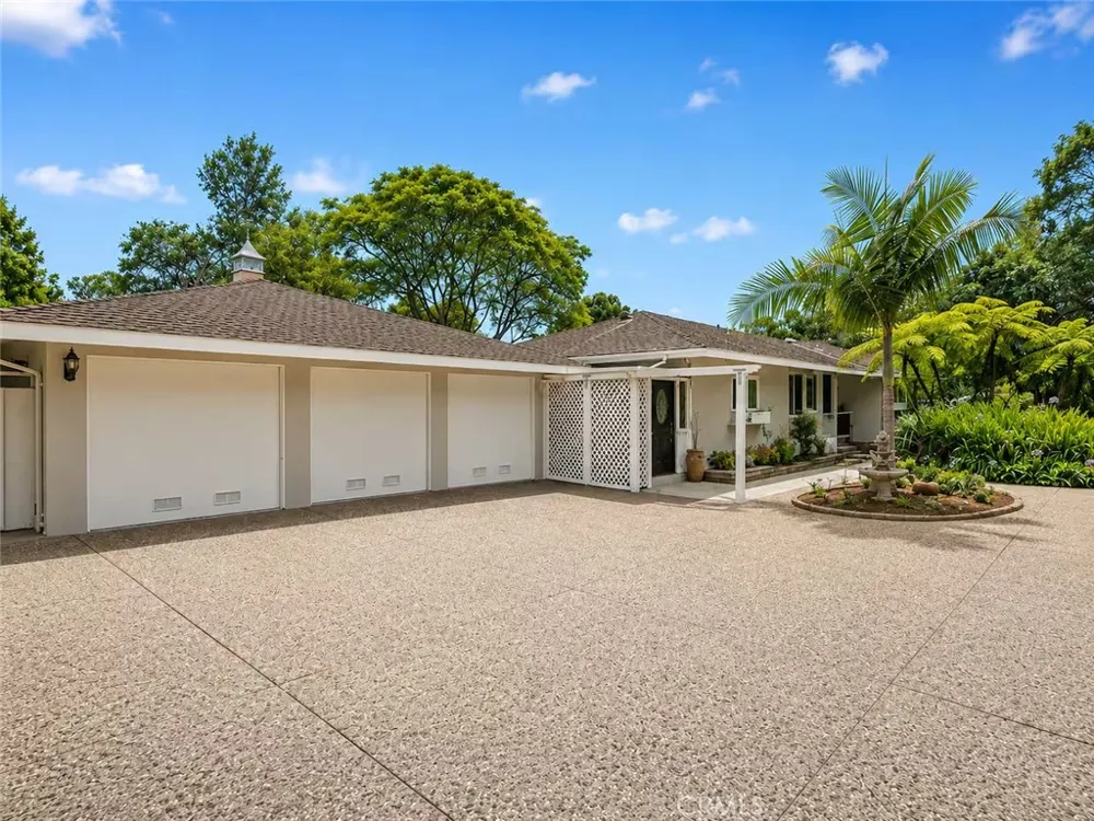 56 La Vuelta Montecito, CA 93108