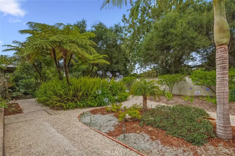 56 La Vuelta Montecito, CA 93108