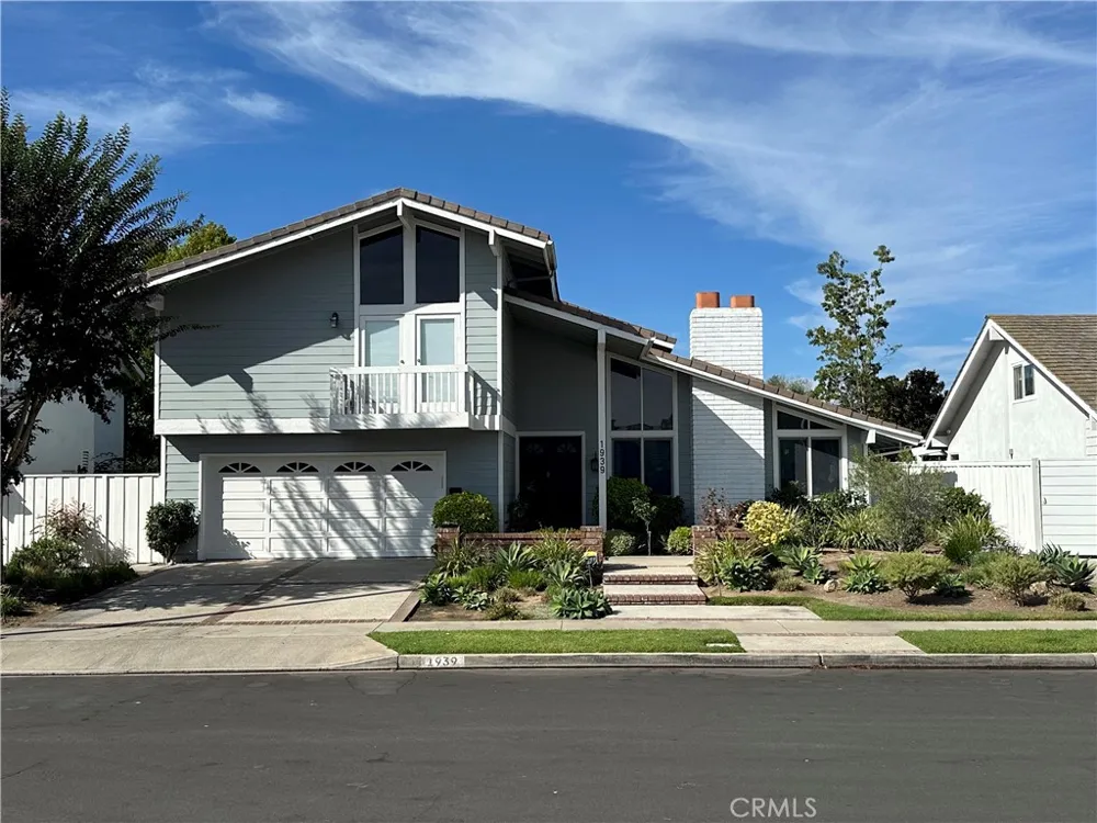 1939 Port Laurent Newport Beach, CA 92660