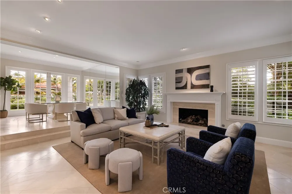26 Belcourt Newport Beach, CA 92660