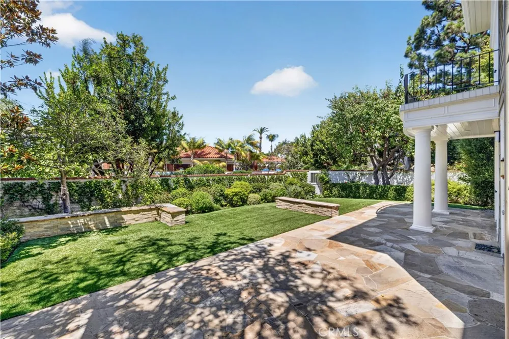 26 Belcourt Newport Beach, CA 92660