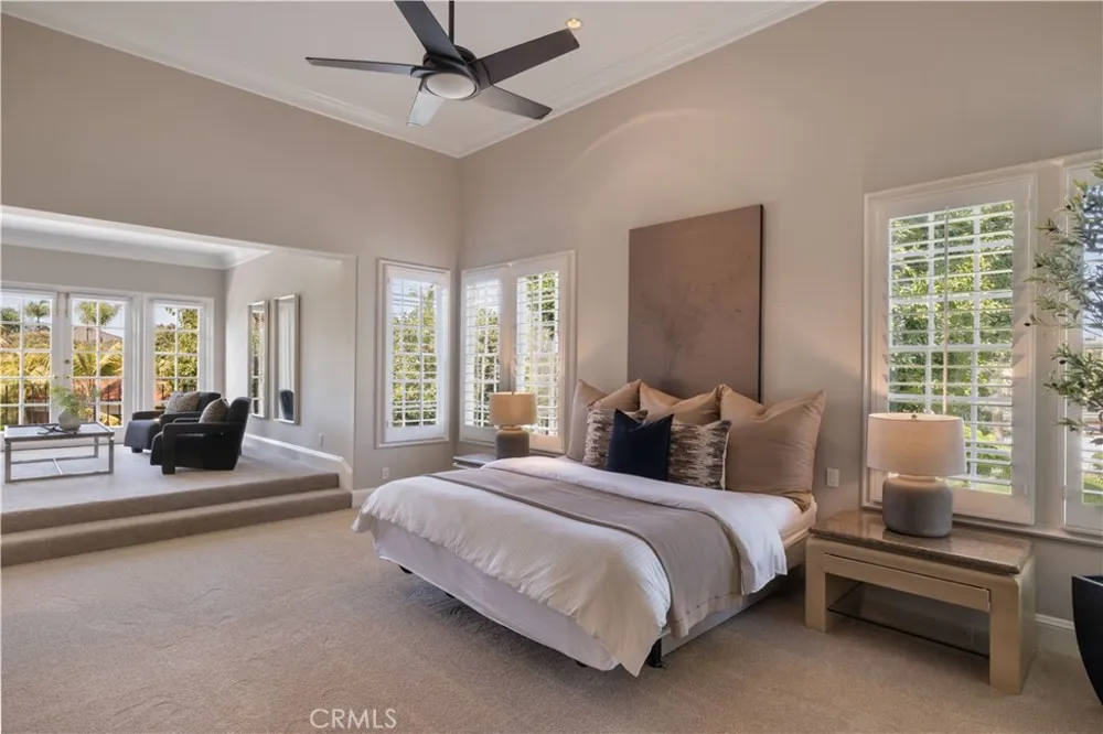 26 Belcourt Newport Beach, CA 92660
