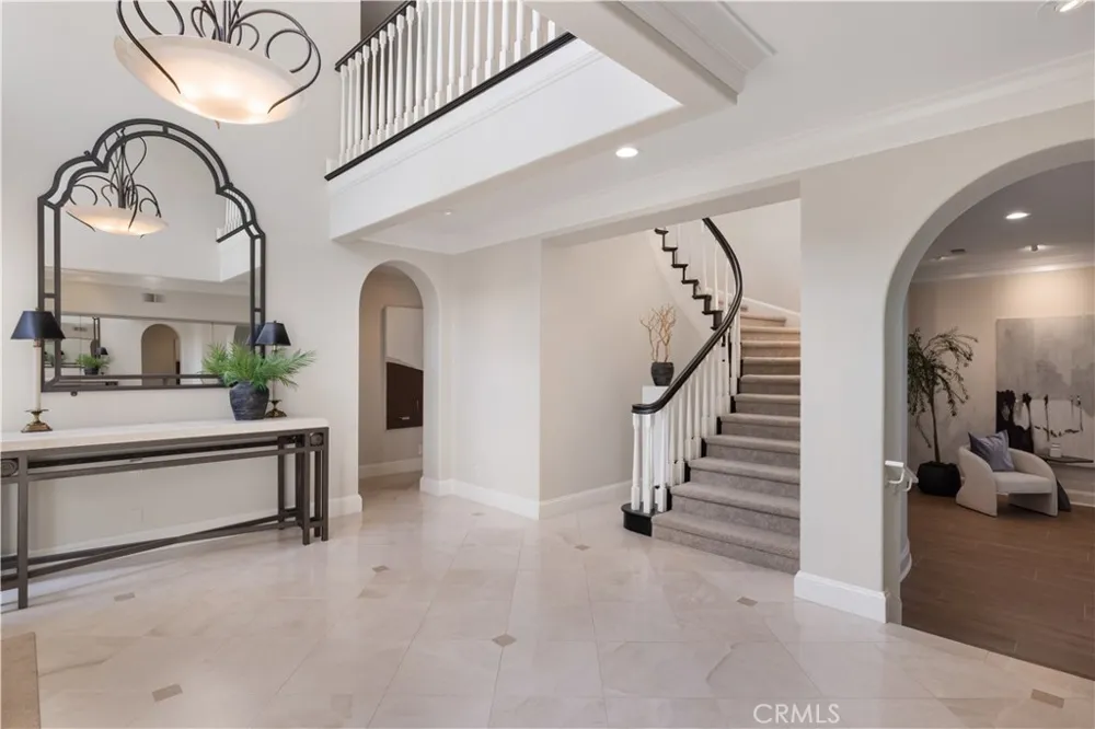 26 Belcourt Newport Beach, CA 92660