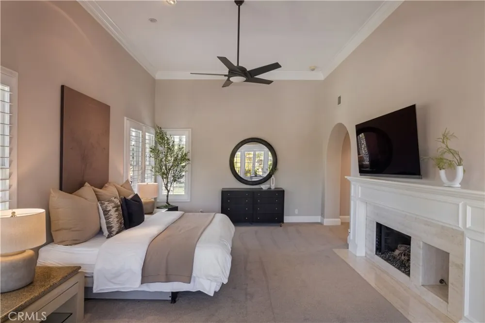 26 Belcourt Newport Beach, CA 92660