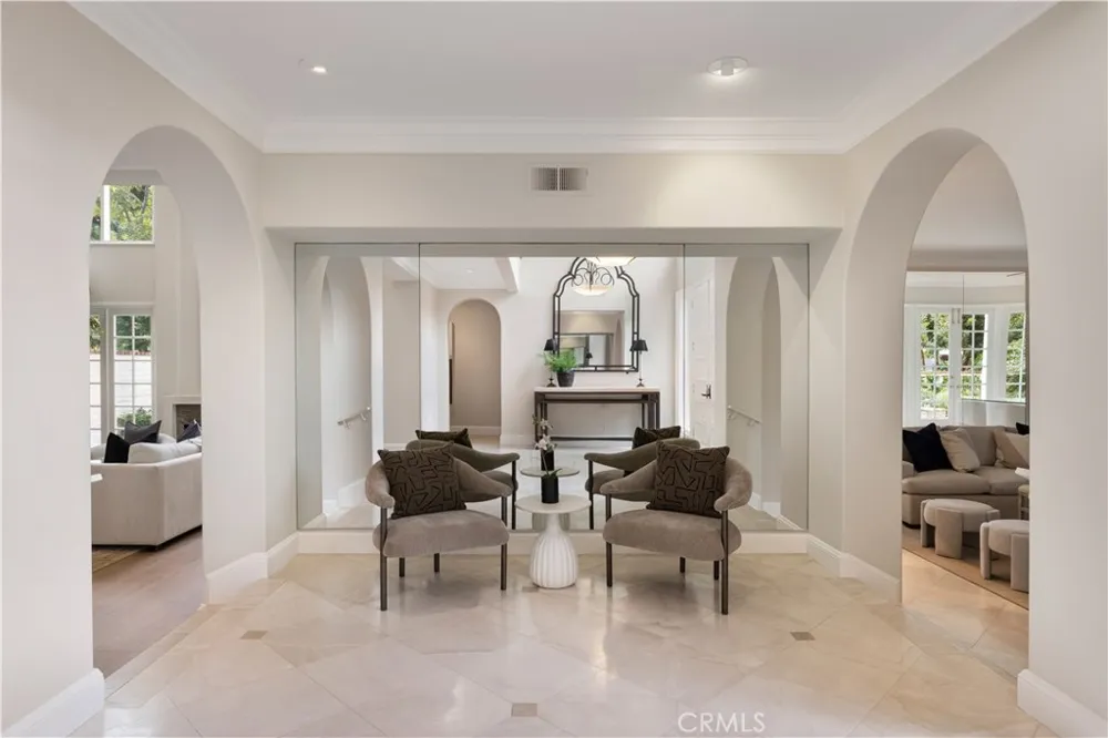 26 Belcourt Newport Beach, CA 92660