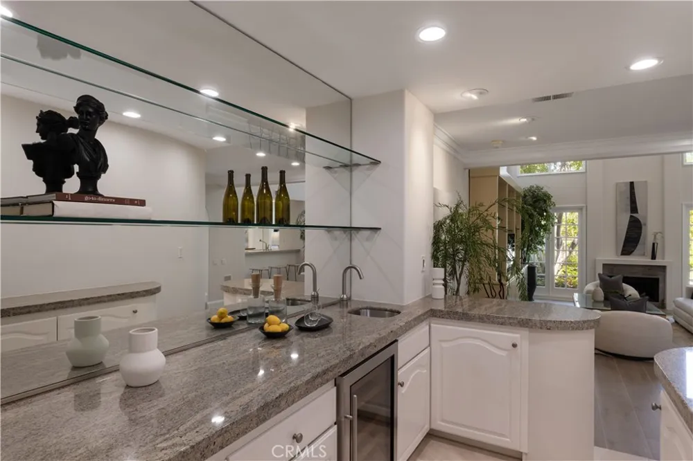26 Belcourt Newport Beach, CA 92660