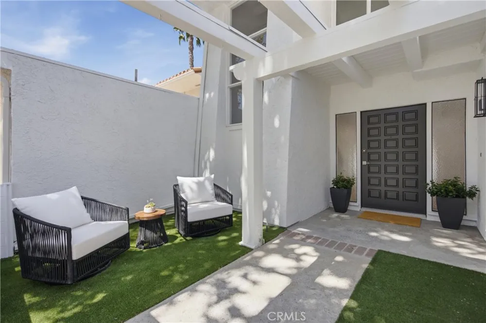 520 Cancha Newport Beach, CA 92660