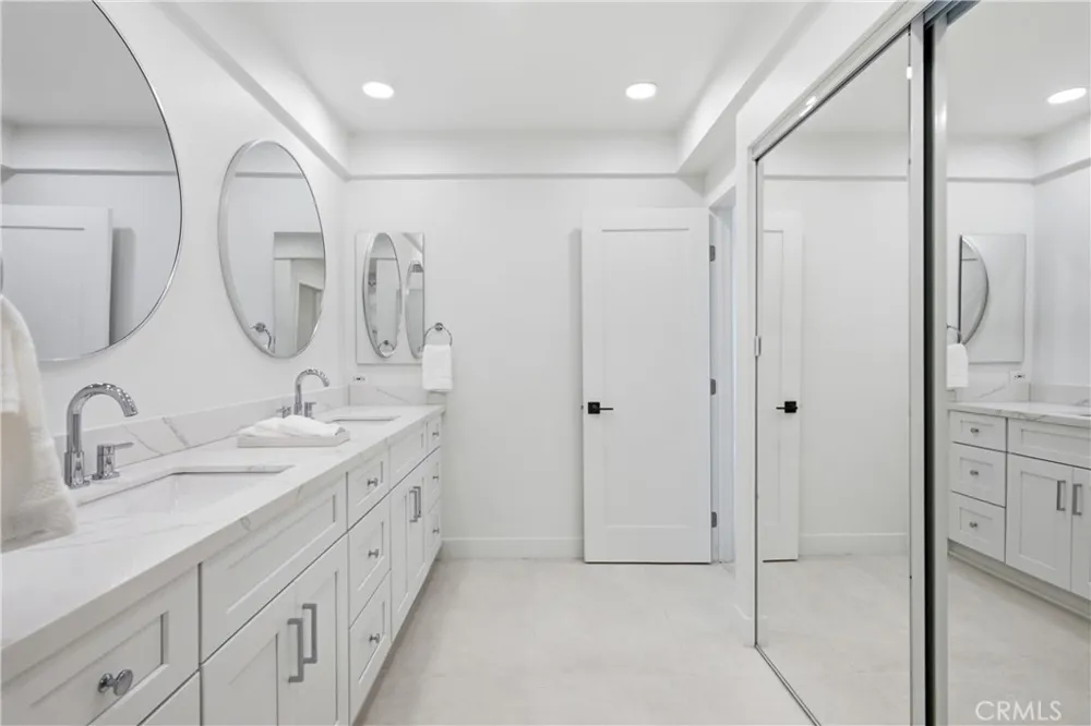 520 Cancha Newport Beach, CA 92660