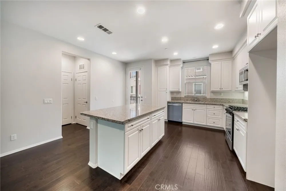 32 Aliso Ridge Mission Viejo, CA 92691