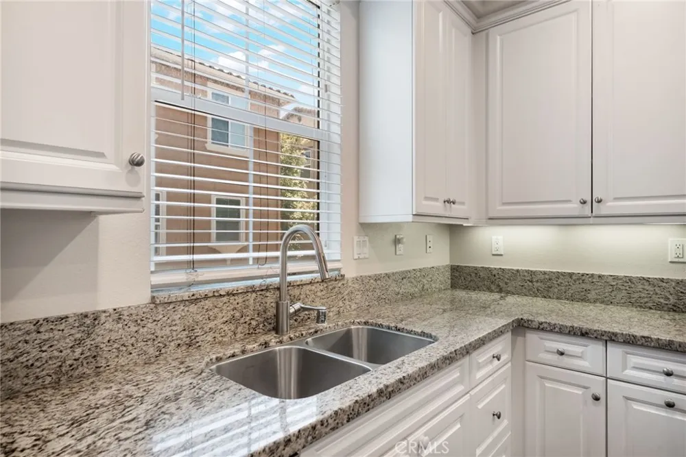 32 Aliso Ridge Mission Viejo, CA 92691