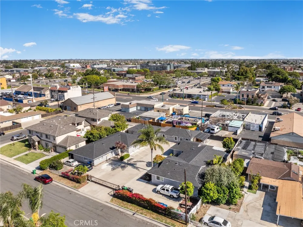 8082 18th Westminster, CA 92683