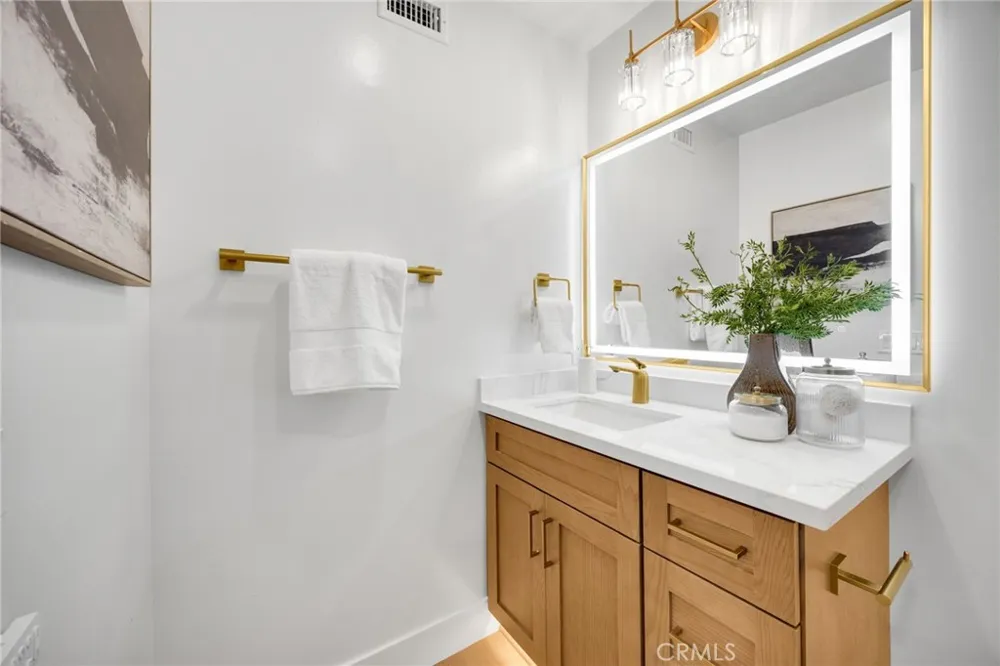11502 Bingham Cerritos, CA 90703