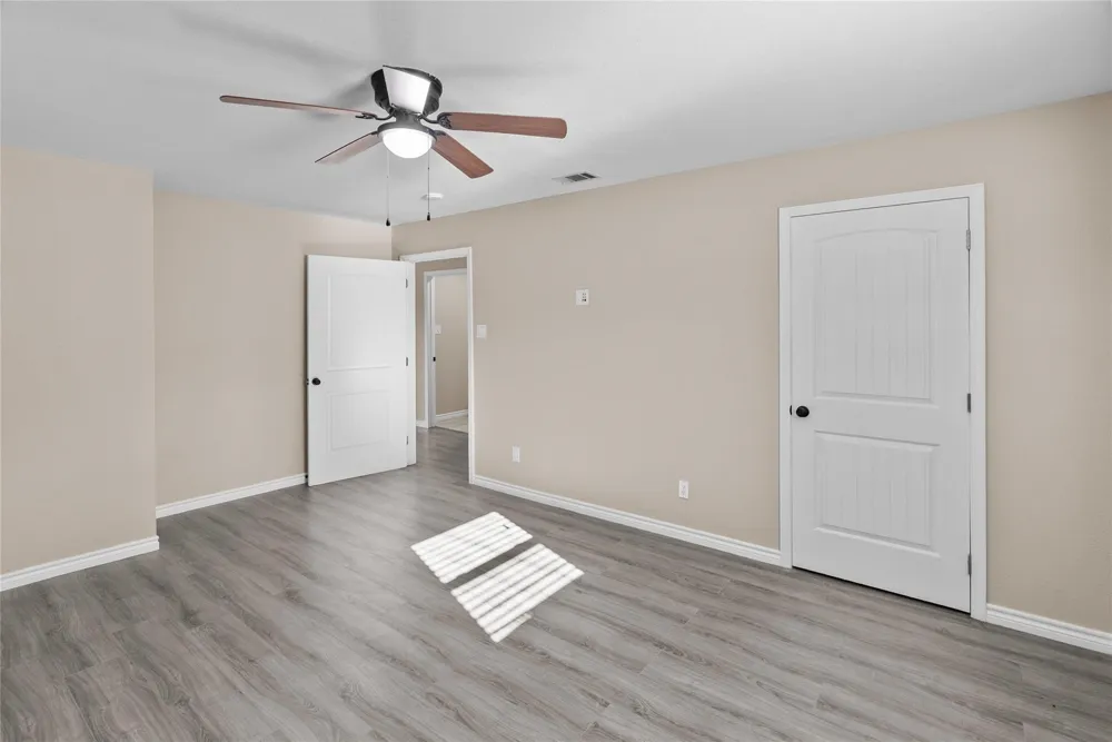 170 High Ridge Drive Azle, TX 76020
