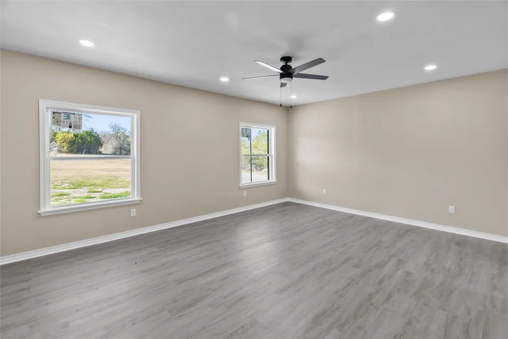 170 High Ridge Drive Azle, TX 76020
