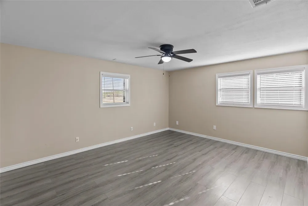 170 High Ridge Drive Azle, TX 76020