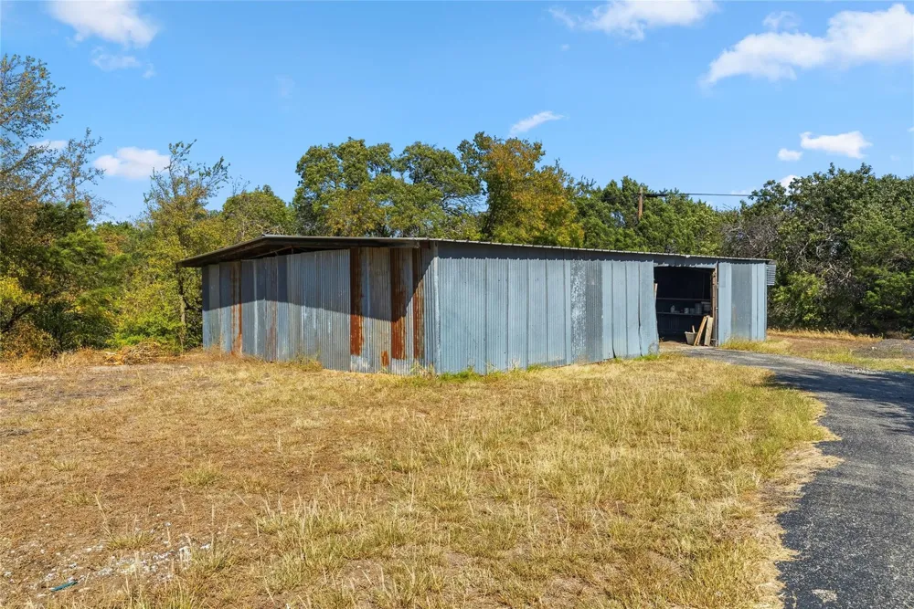 170 High Ridge Drive Azle, TX 76020
