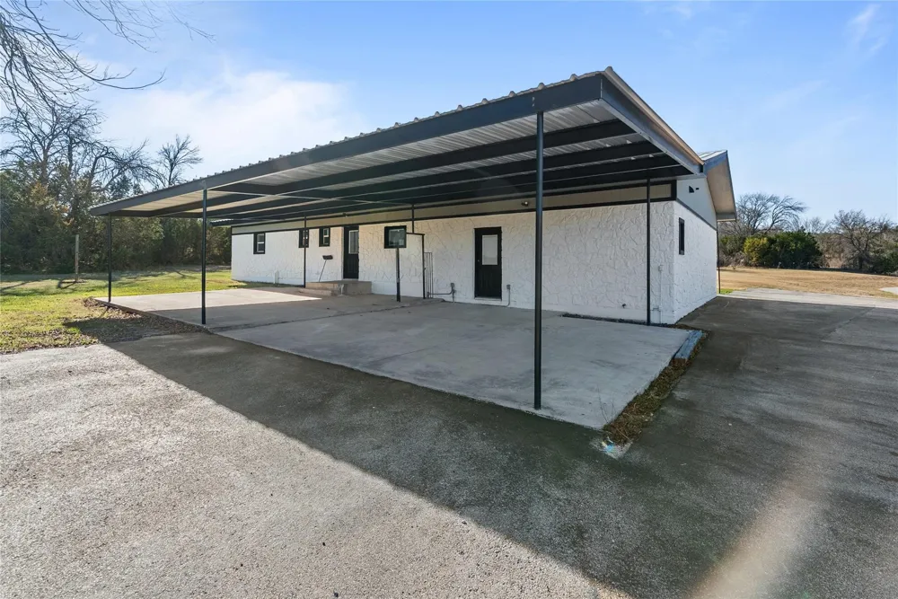 170 High Ridge Drive Azle, TX 76020