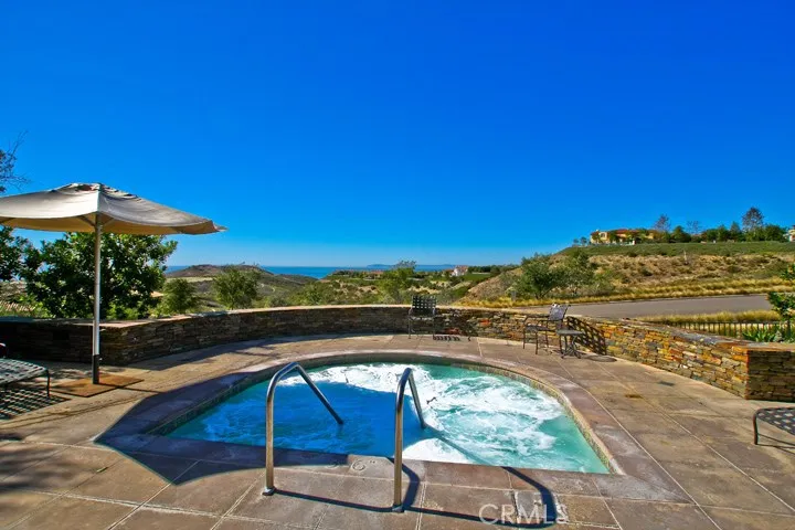 6 Gentle Breeze Newport Coast, CA 92657