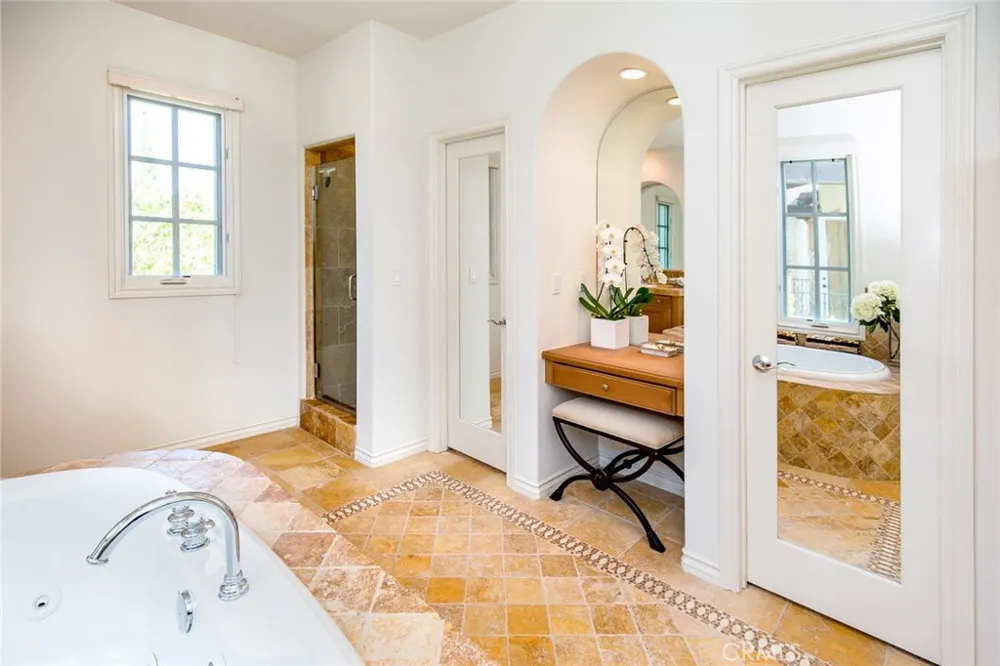 6 Gentle Breeze Newport Coast, CA 92657