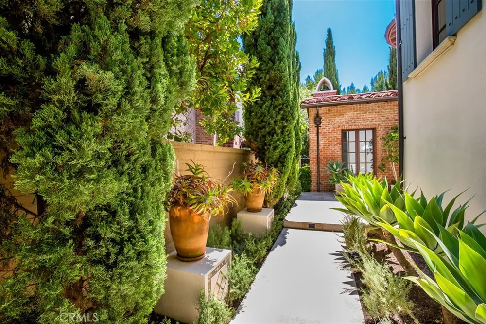6 Gentle Breeze Newport Coast, CA 92657