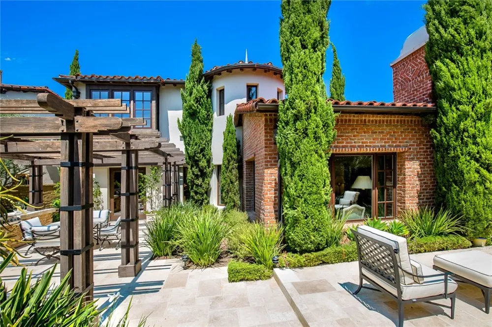 6 Gentle Breeze Newport Coast, CA 92657
