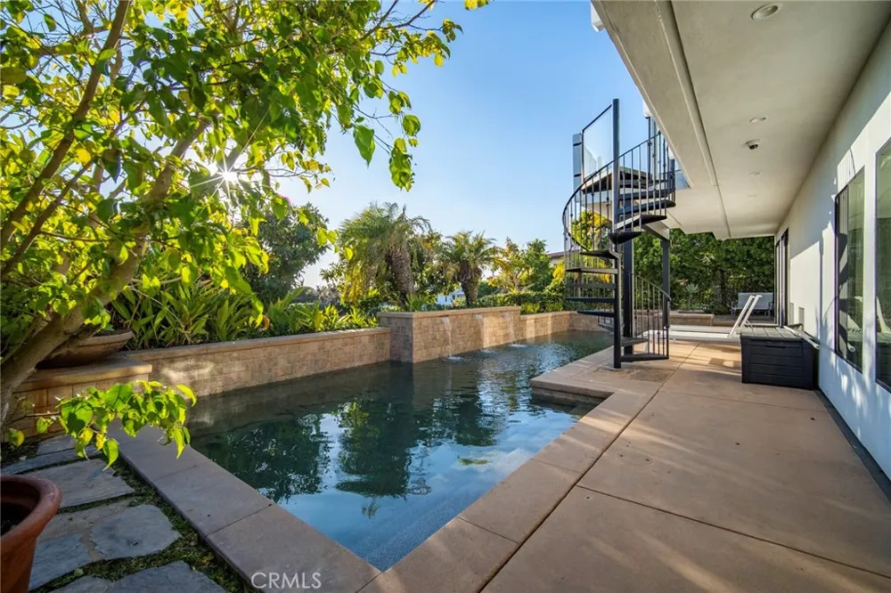 22862 Via Genoa Dana Point, CA 92629