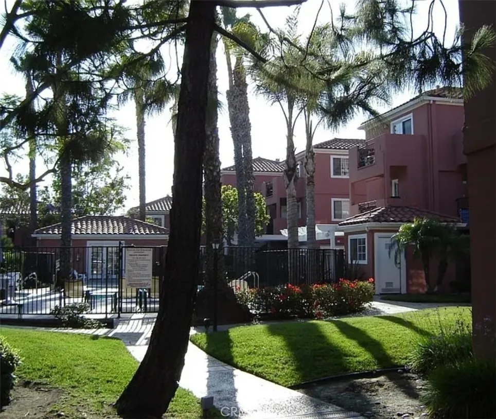 409 Utica #D43 Huntington Beach, CA 92648