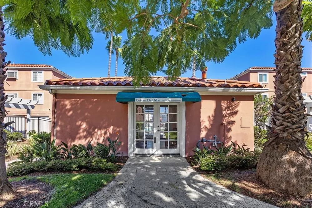 409 Utica #D43 Huntington Beach, CA 92648