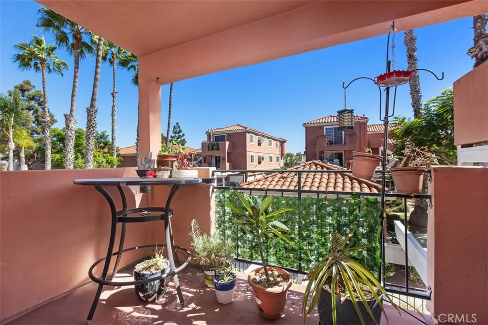 409 Utica #D43 Huntington Beach, CA 92648