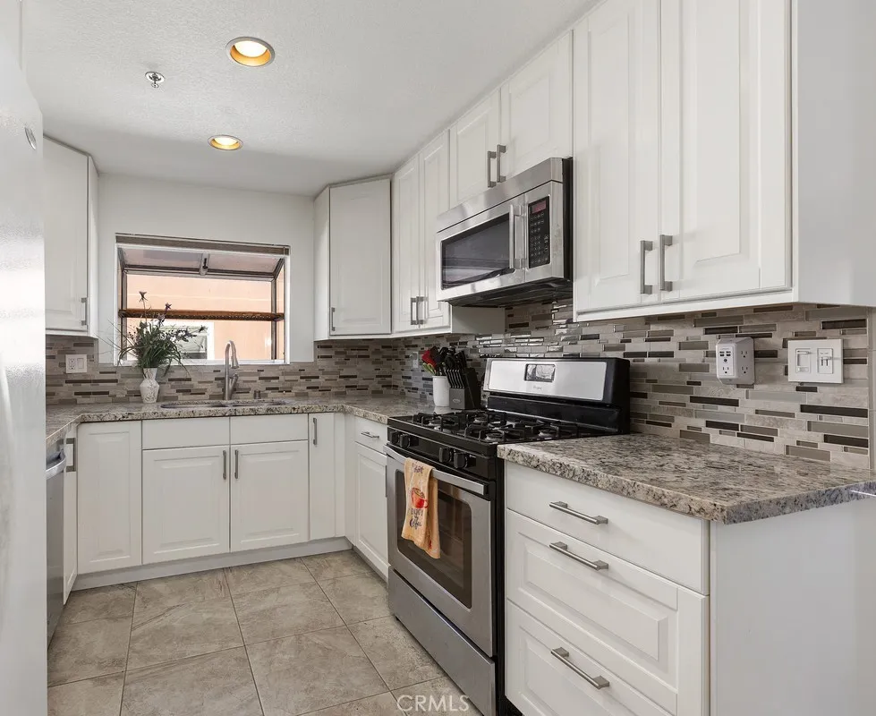 409 Utica #D43 Huntington Beach, CA 92648