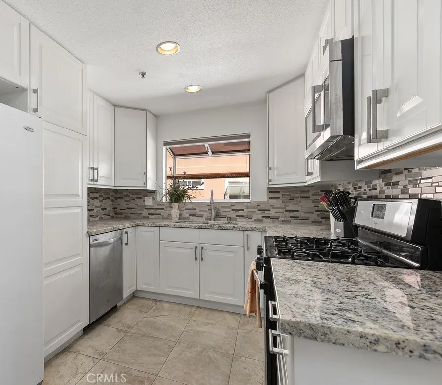409 Utica #D43 Huntington Beach, CA 92648