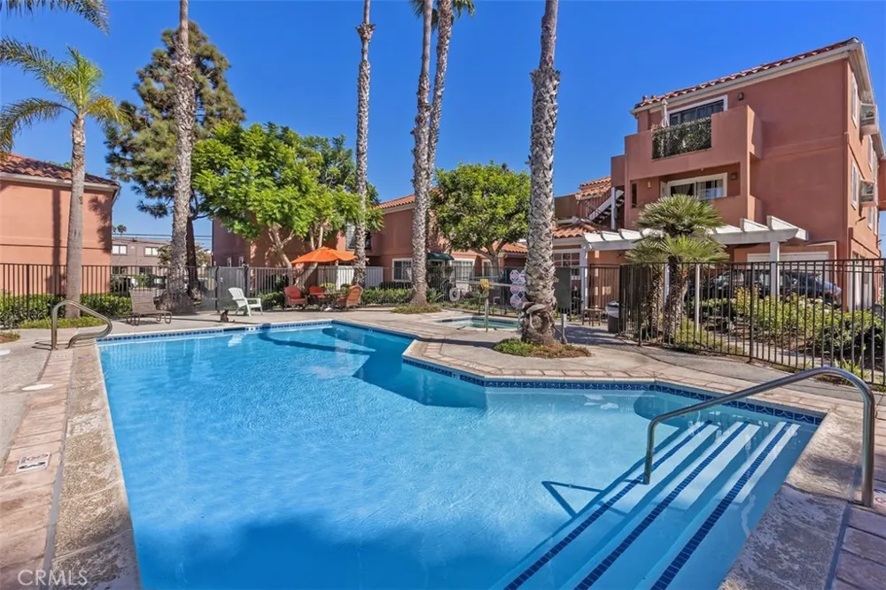 409 Utica #D43 Huntington Beach, CA 92648