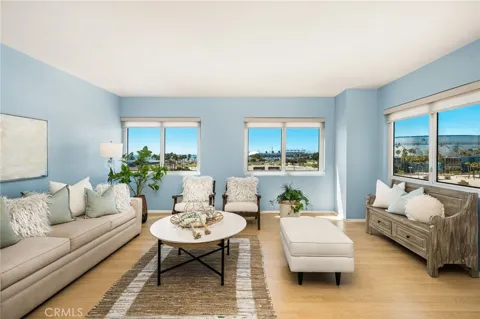 525 E Seaside #403