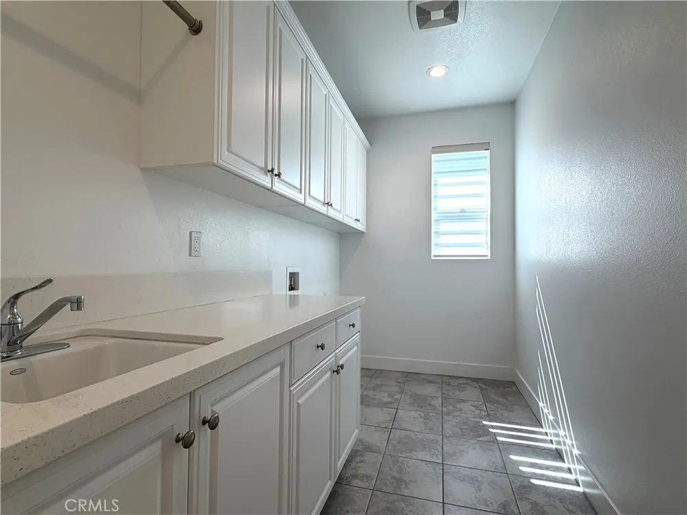 20756 W Bluebird Ct Porter Ranch, CA 91326