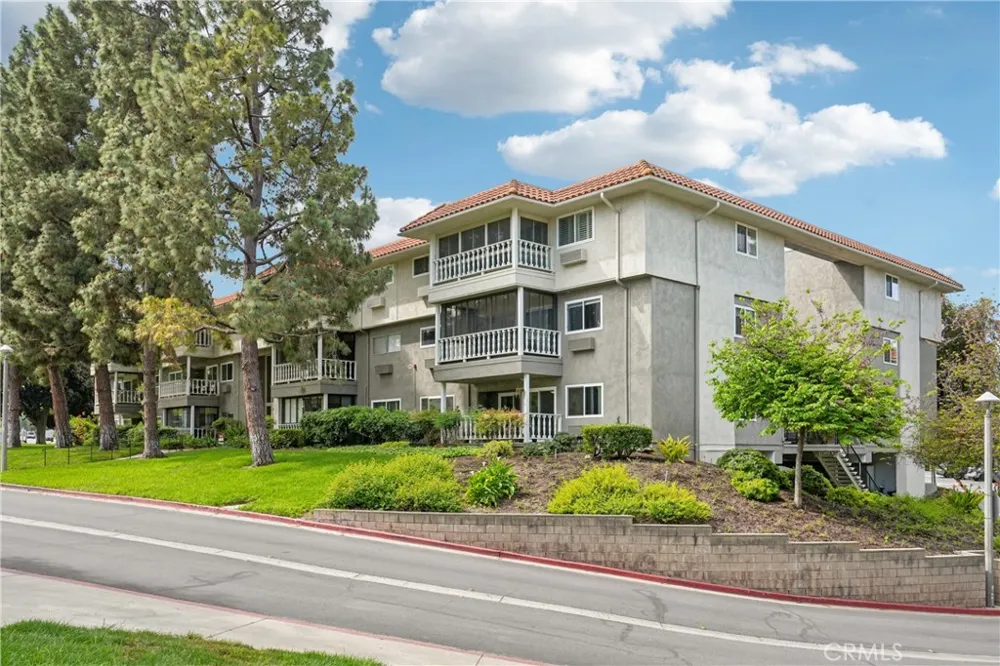 2402 Via Mariposa W #1E Laguna Woods, CA 92637