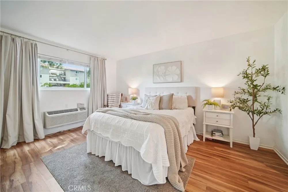 2402 Via Mariposa W #1E Laguna Woods, CA 92637