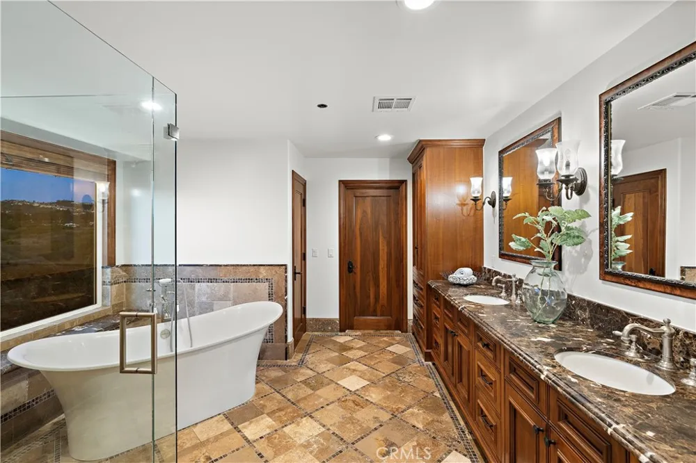 3811 Vista Blanca San Clemente, CA 92672