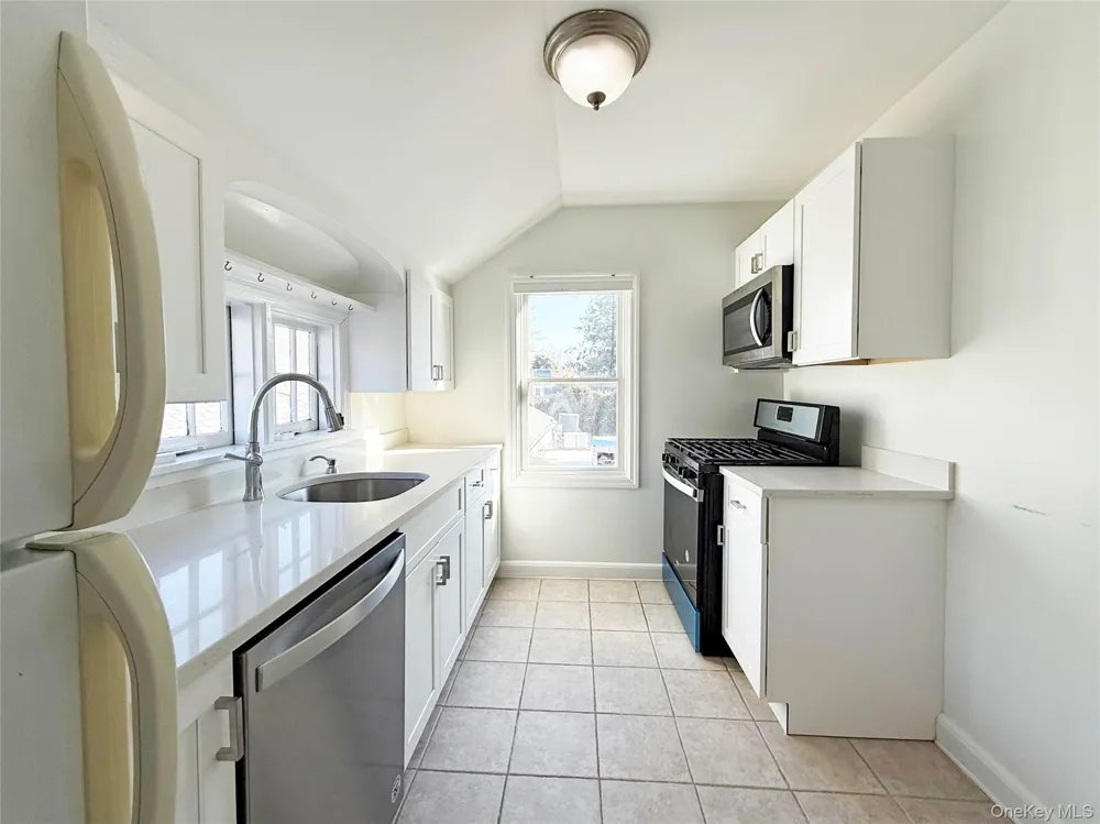 495 Montauk Highway East Quogue, NY 11942