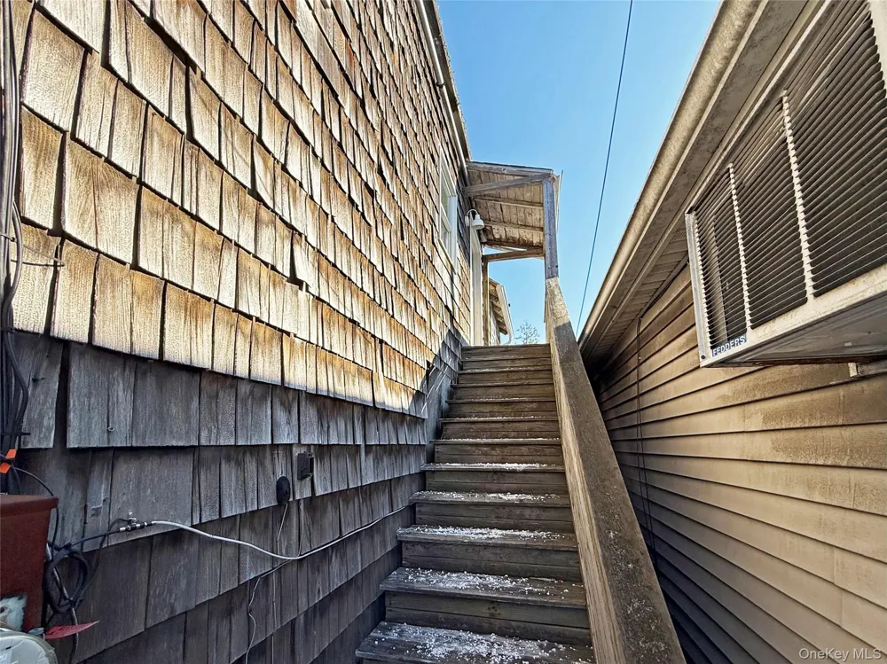 495 Montauk Highway East Quogue, NY 11942
