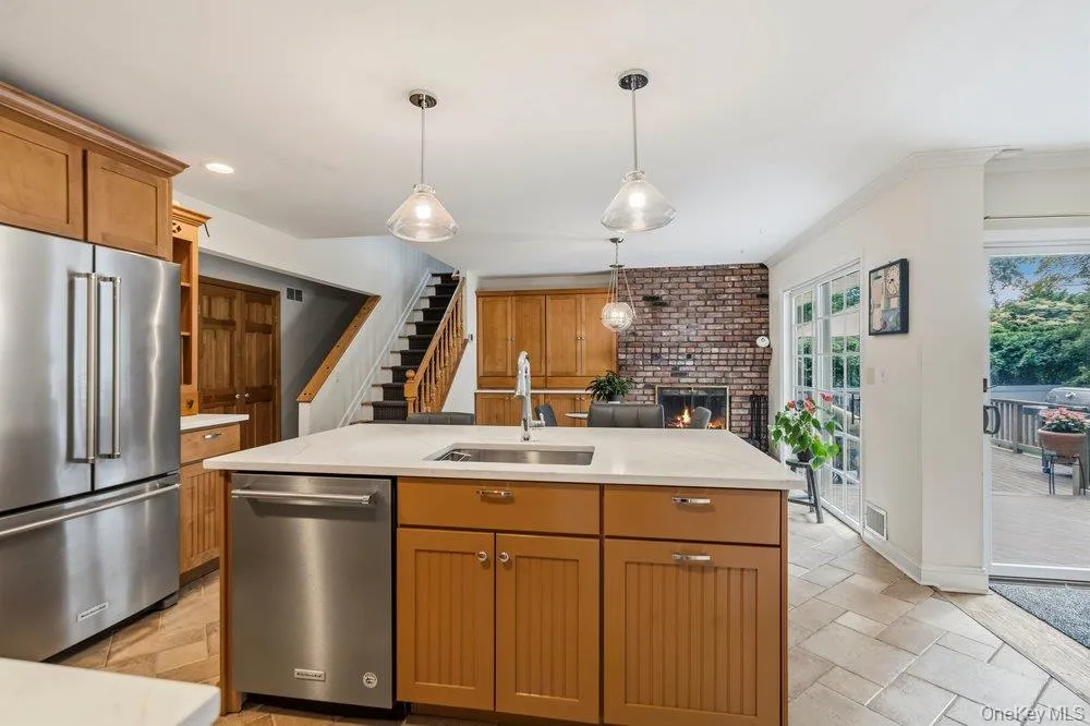 27 Delaware Avenue Jericho, NY 11753