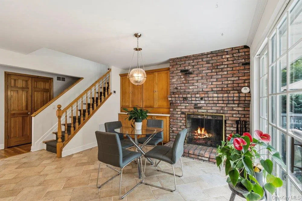 27 Delaware Avenue Jericho, NY 11753