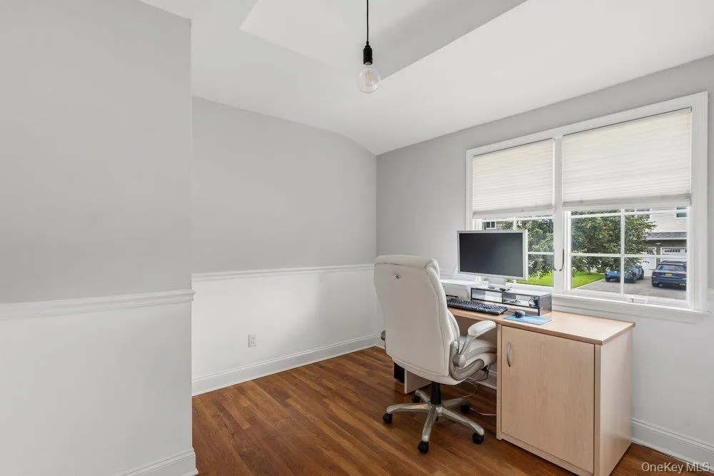 27 Delaware Avenue Jericho, NY 11753